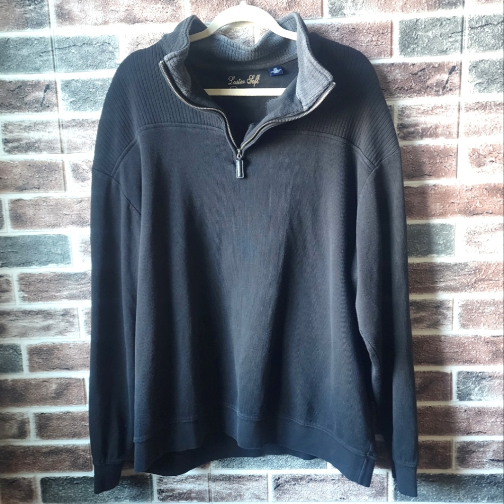Black cotton pullover